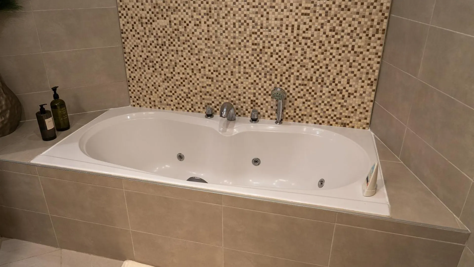 Signature Champs Elysees Apartment *