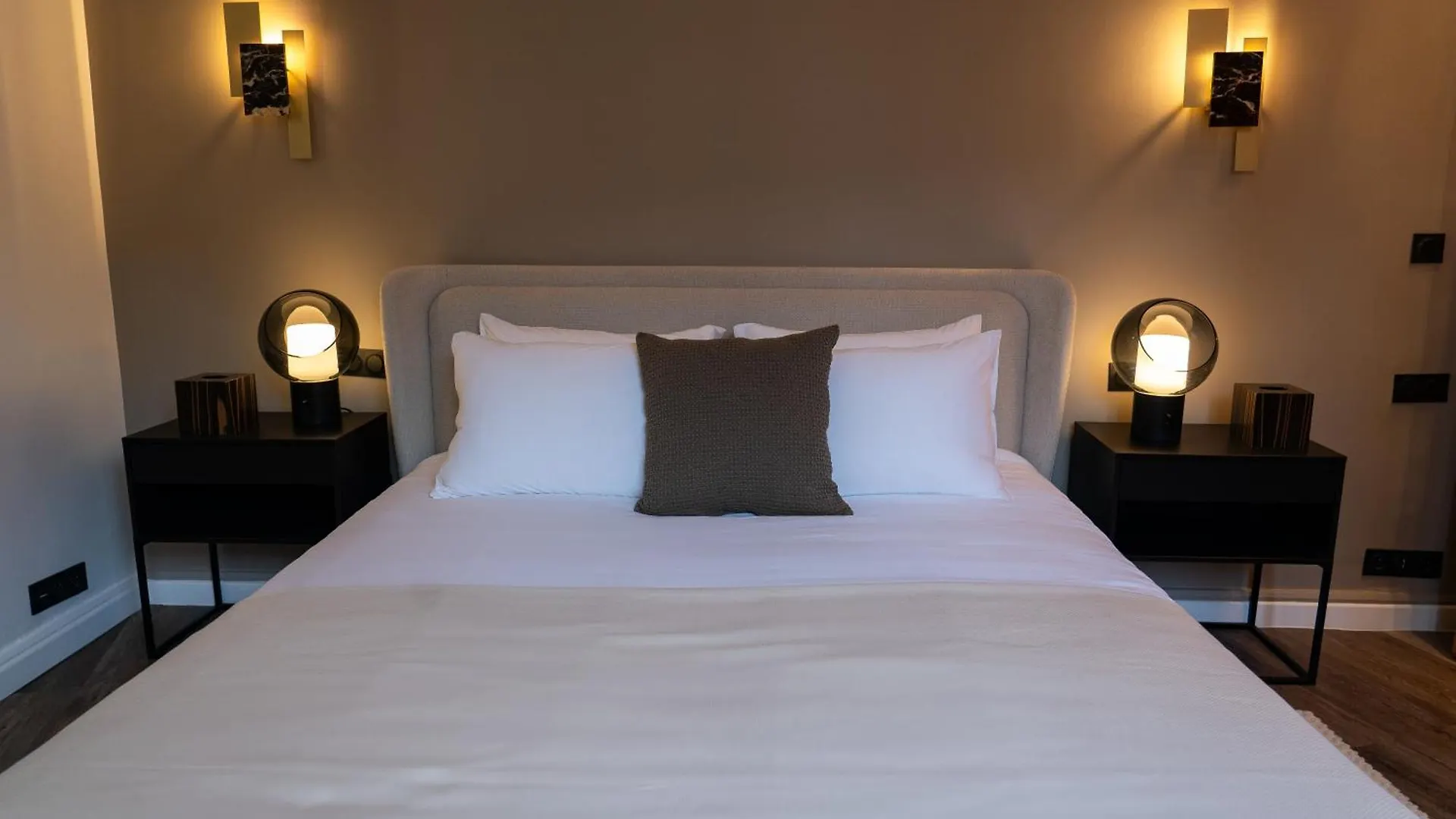 Signature Champs Elysees Apartment Paris