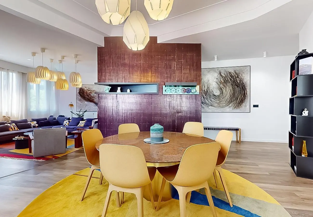 Signature Champs Elysees Apartament